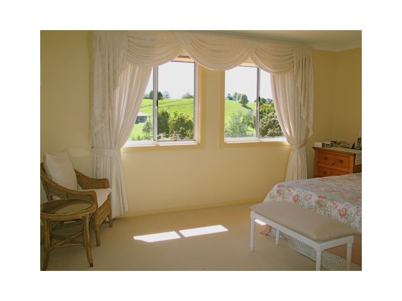 24 Roselands Drive, Coffs Harbour NSW 2450