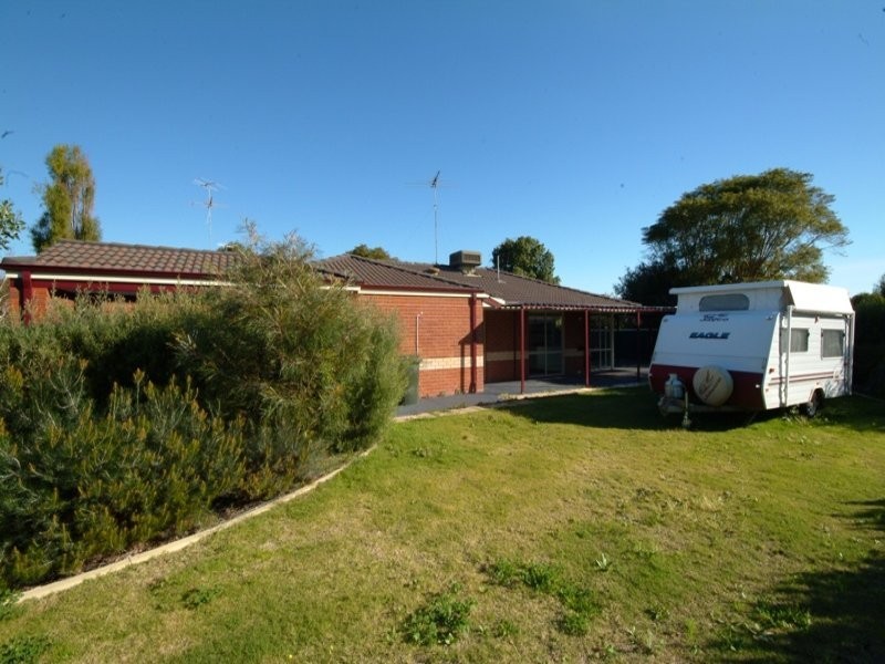 17 Cassilis Court, Greenfields WA 6210