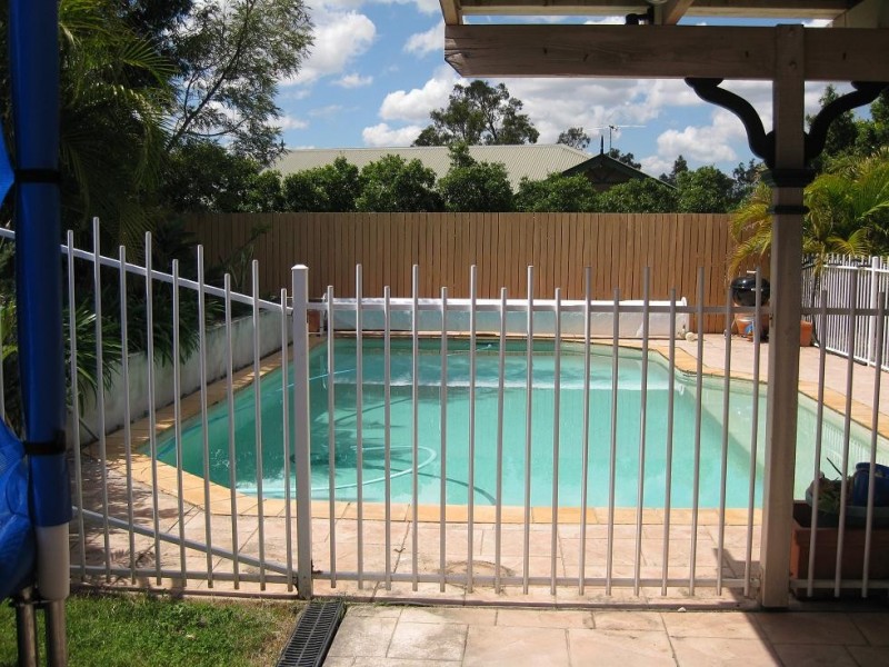 10 Whitewood Place, Arana Hills QLD 4054