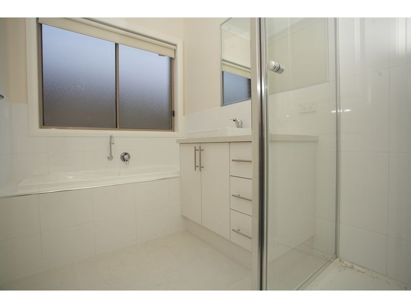 62 Bushlark Crescent, Truganina VIC 3029