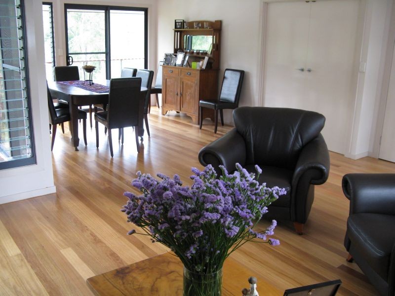 16 White Cedar Road, Pullenvale QLD 4069