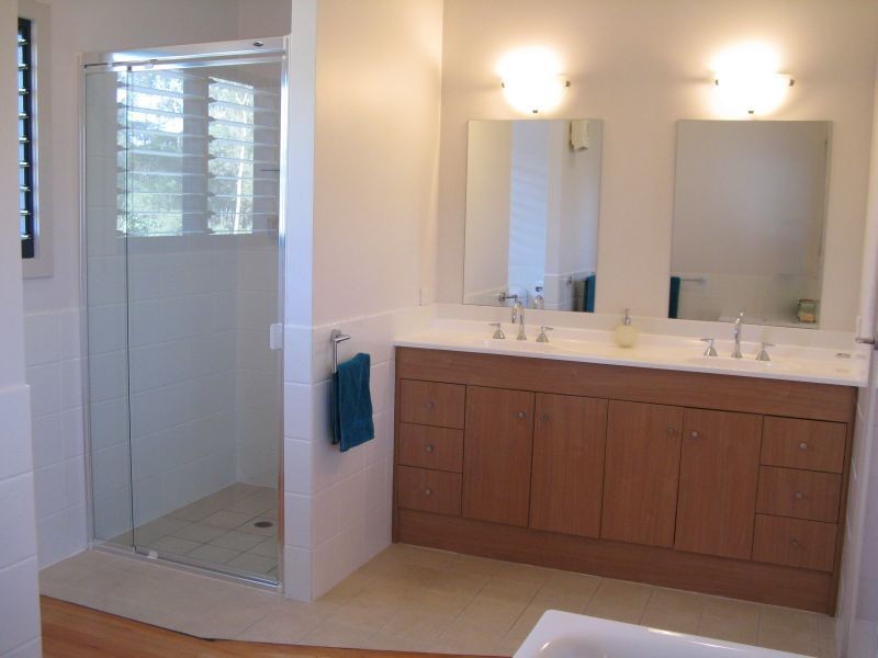 16 White Cedar Road, Pullenvale QLD 4069