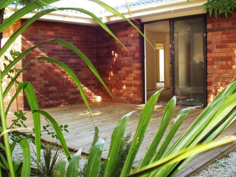 25 Schutt Street, Newport VIC 3015