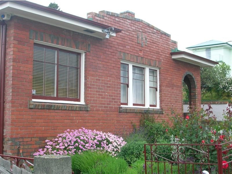 3 Honora Avenue, New Town TAS 7008