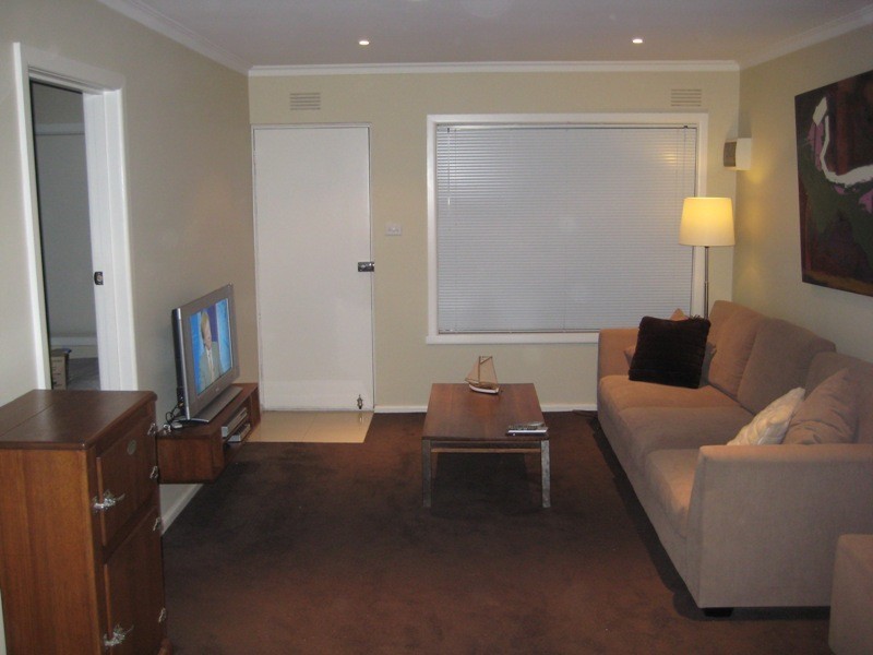 8/24 Margaret Street, Carnegie VIC 3163