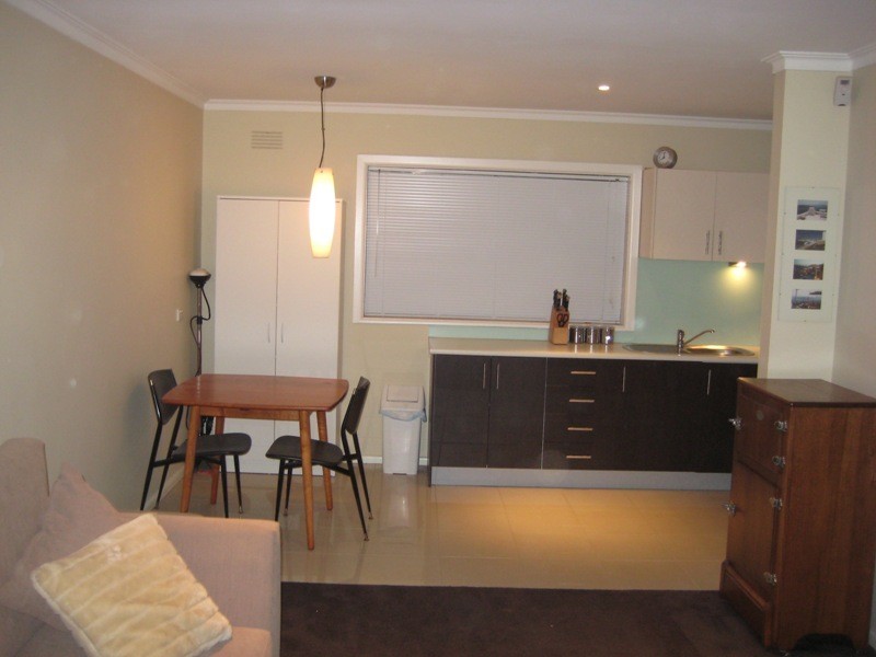 8/24 Margaret Street, Carnegie VIC 3163