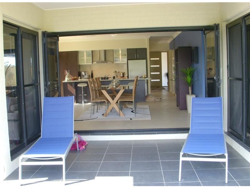 15 Championship Drive, Wyong NSW 2259