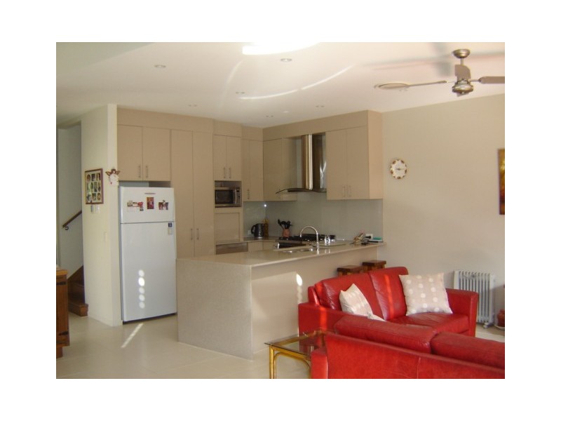 3/8 Hervey Street, Hervey Bay QLD 4655