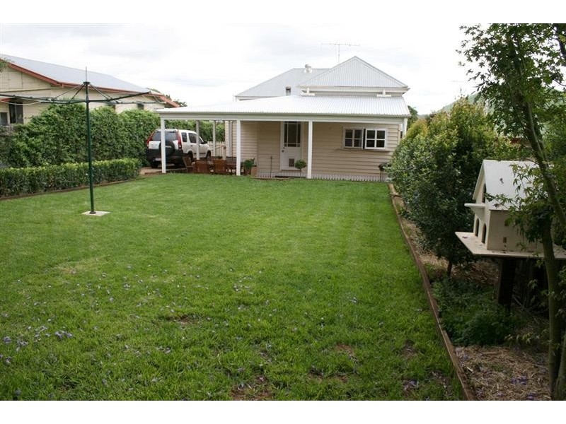 54 Tolmie Street, South Toowoomba QLD 4350