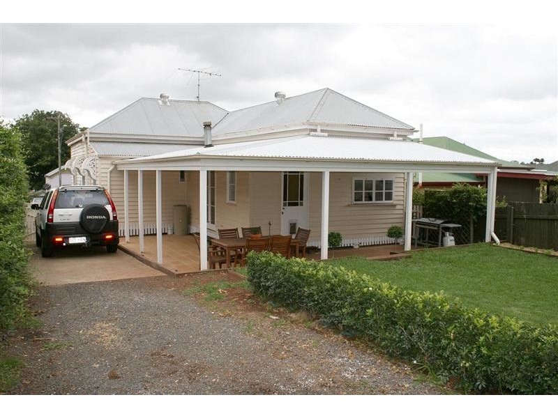 54 Tolmie Street, South Toowoomba QLD 4350