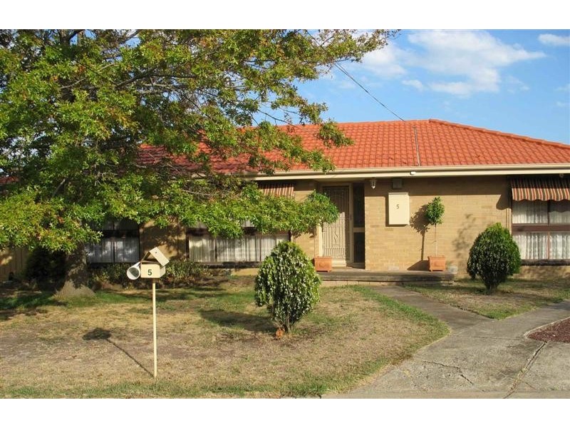 5 Donnelly Court, Kealba VIC 3021