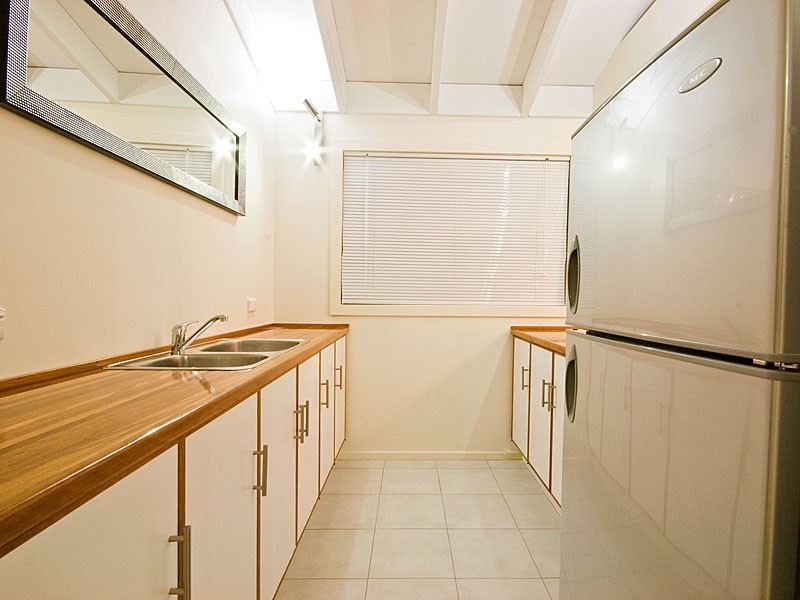 19 Teague Street, Indooroopilly QLD 4068