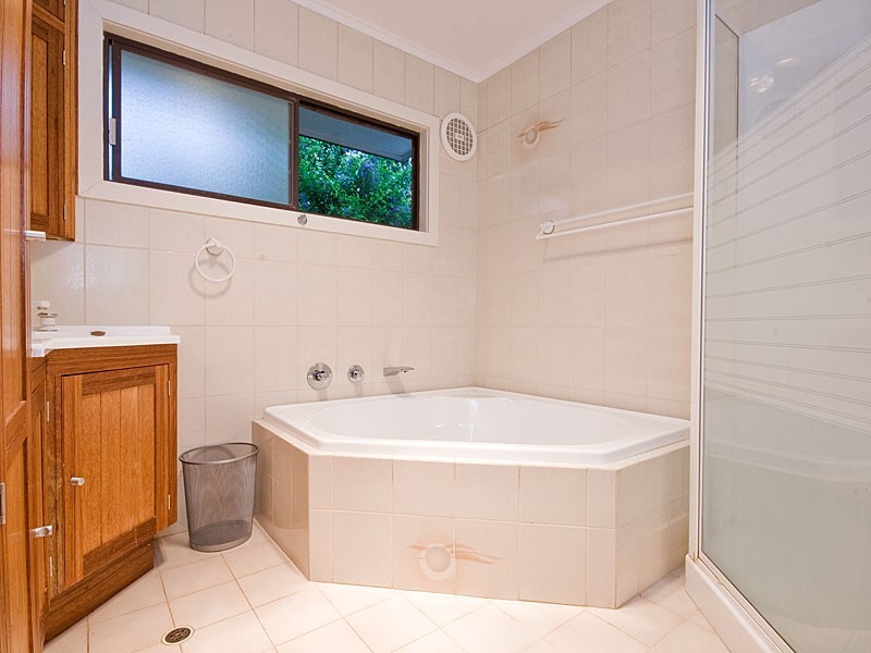 19 Teague Street, Indooroopilly QLD 4068