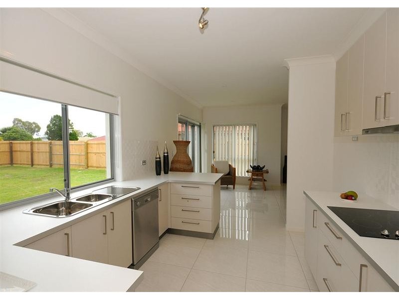 144 Truro Street, Urangan QLD 4655