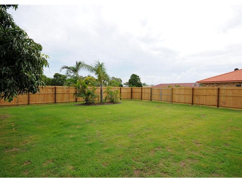 144 Truro Street, Urangan QLD 4655