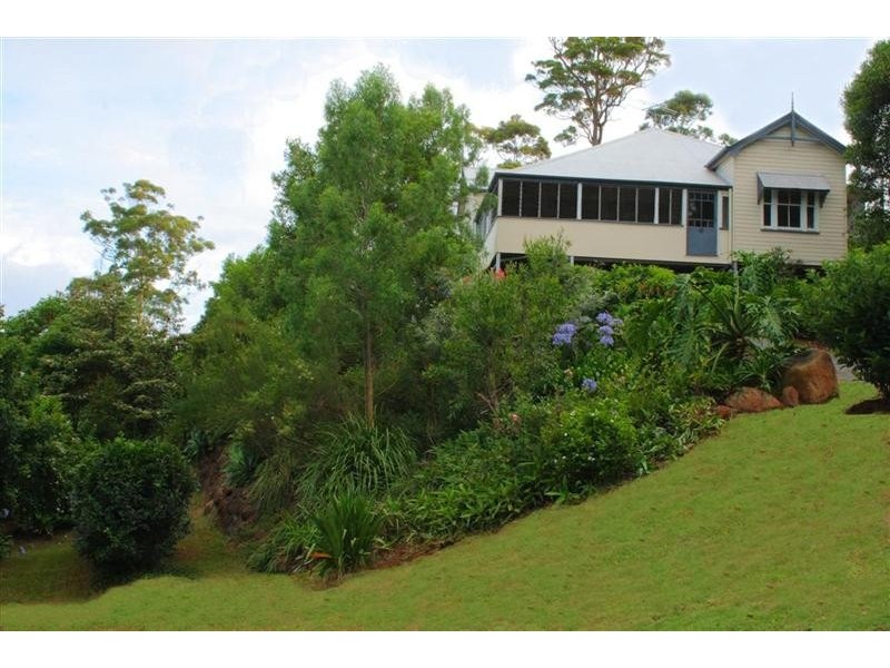6 Areca Court, Eagle Heights QLD 4271