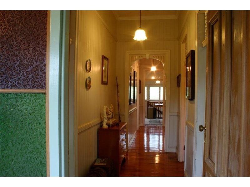 6 Areca Court, Eagle Heights QLD 4271