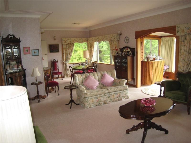 49 Blaxland Road, Wentworth Falls NSW 2782