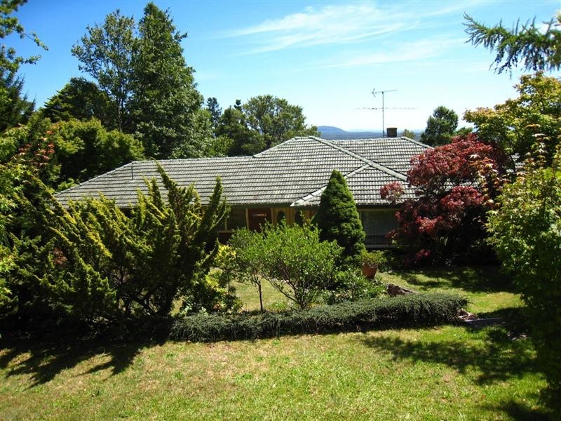 49 Blaxland Road, Wentworth Falls NSW 2782
