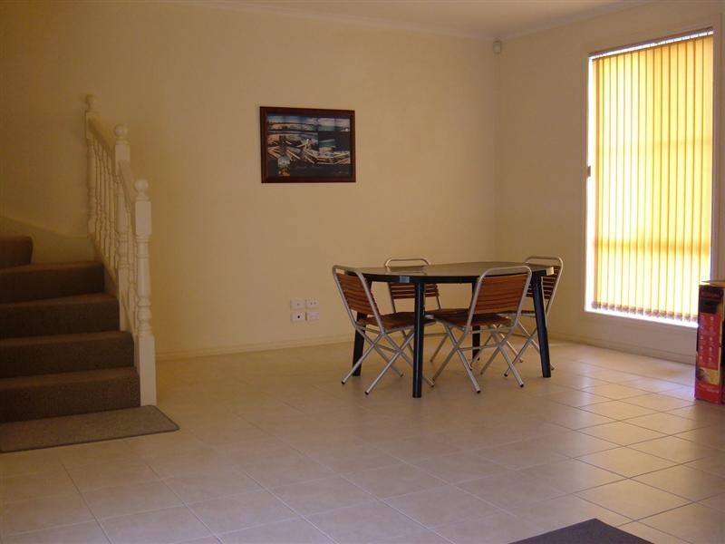 1/6 Cobblers Court, Mawson Lakes SA 5095