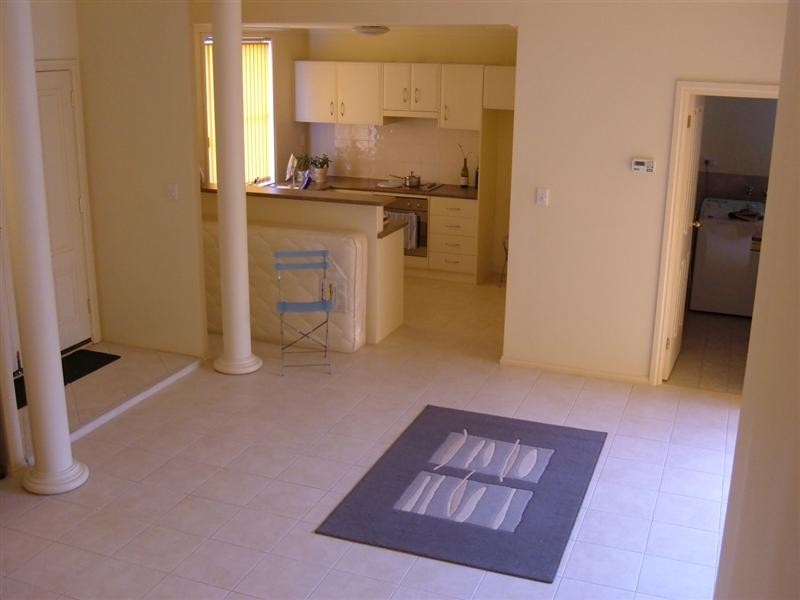 1/6 Cobblers Court, Mawson Lakes SA 5095