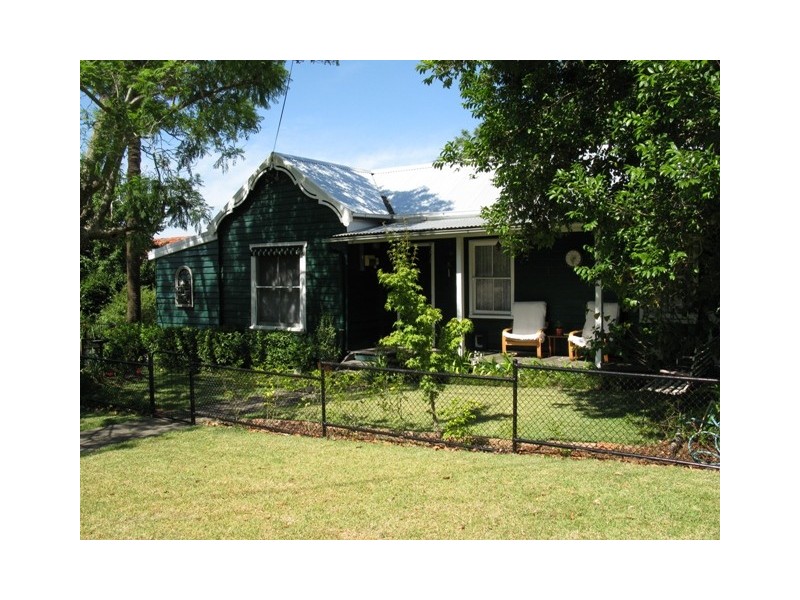 32 West Street, Nowra NSW 2541