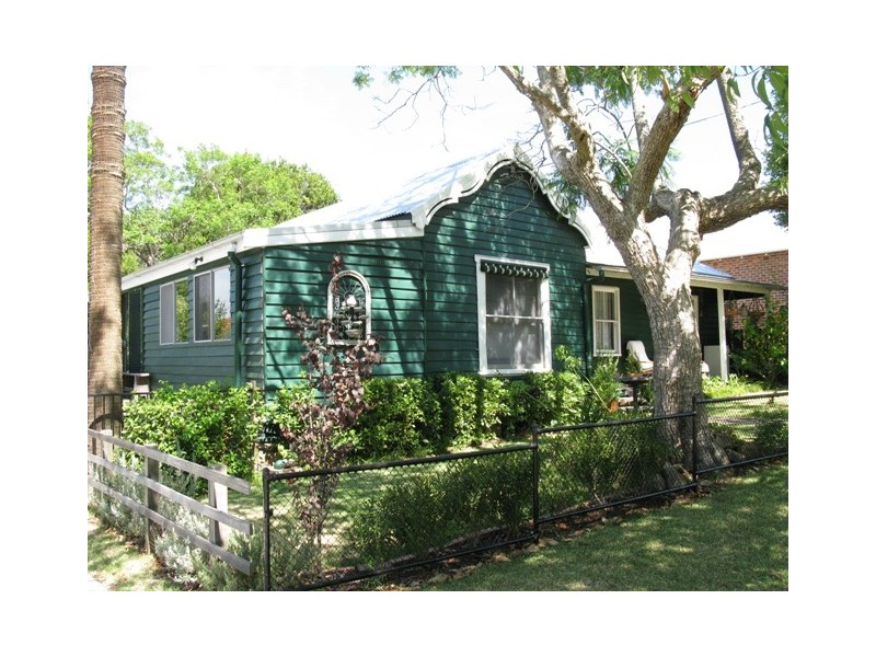 32 West Street, Nowra NSW 2541