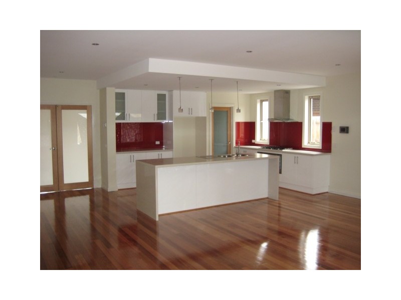 14 Shearwater Court, Taylors Hill VIC 3037