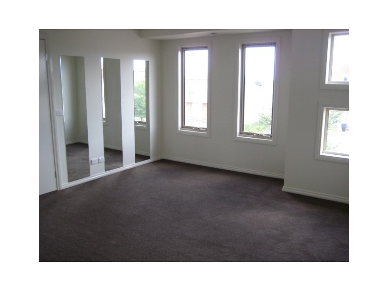 14 Shearwater Court, Taylors Hill VIC 3037