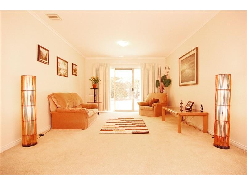 12 Dunscombe Close, Rowville VIC 3178