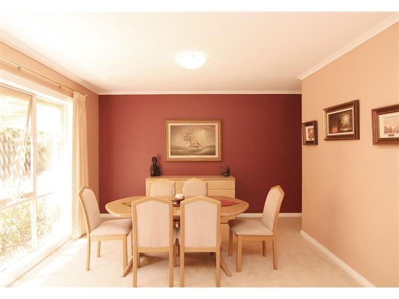 12 Dunscombe Close, Rowville VIC 3178