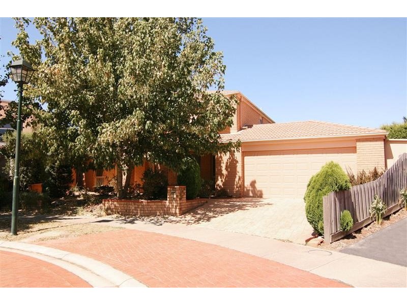 12 Dunscombe Close, Rowville VIC 3178