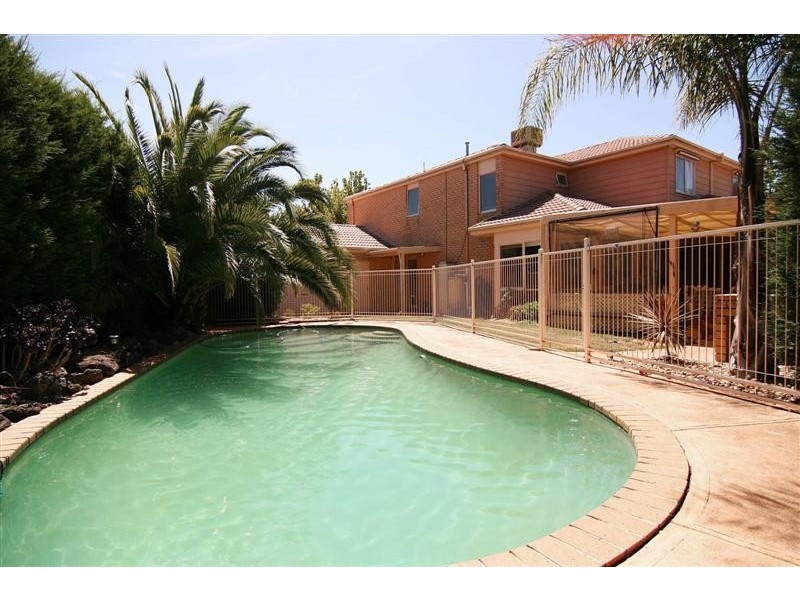12 Dunscombe Close, Rowville VIC 3178