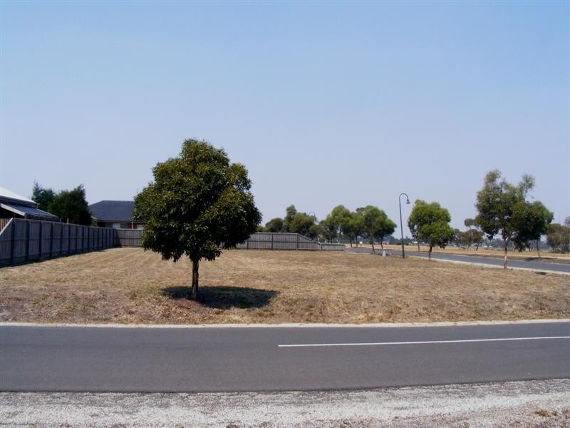 24 The Skyline, Sunbury VIC 3429