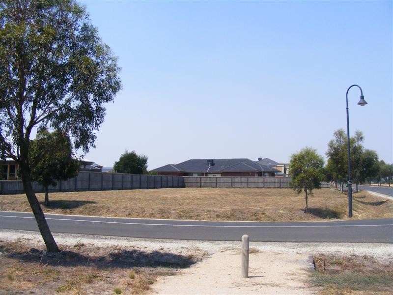 24 The Skyline, Sunbury VIC 3429