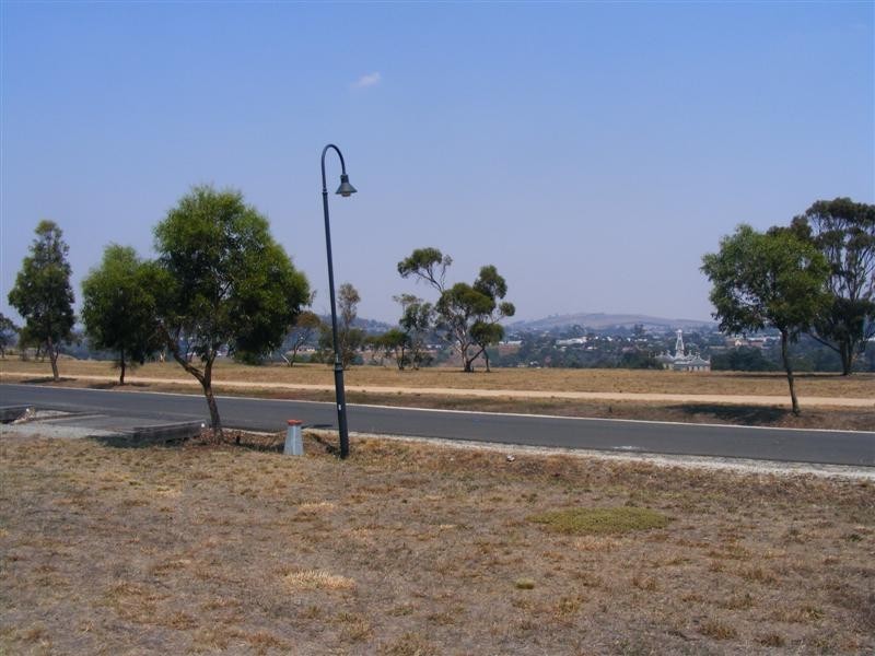24 The Skyline, Sunbury VIC 3429