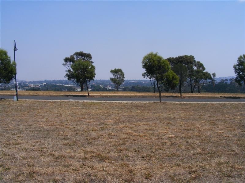 24 The Skyline, Sunbury VIC 3429