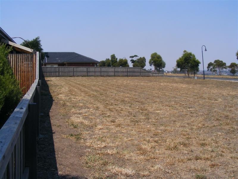 24 The Skyline, Sunbury VIC 3429