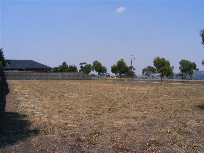 24 The Skyline, Sunbury VIC 3429