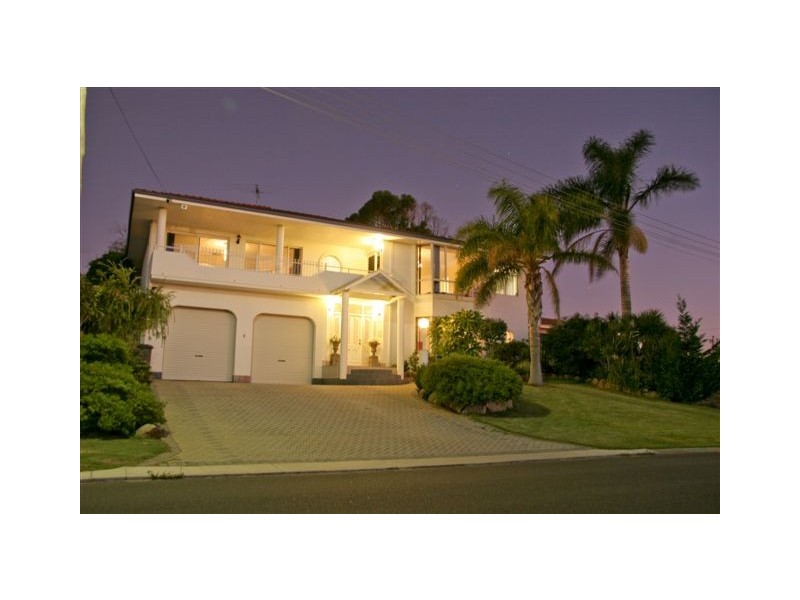 6 Solander Road, Hillarys WA 6025