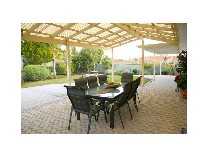 6 Solander Road, Hillarys WA 6025