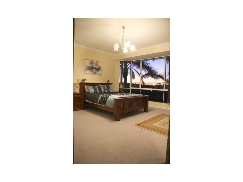 6 Solander Road, Hillarys WA 6025