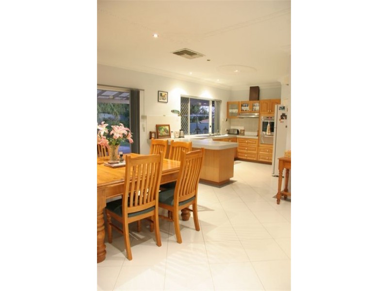 6 Solander Road, Hillarys WA 6025