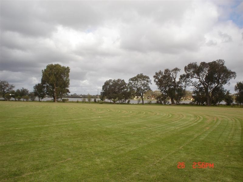 29 Deerpark Gardens, Waterford WA 6152