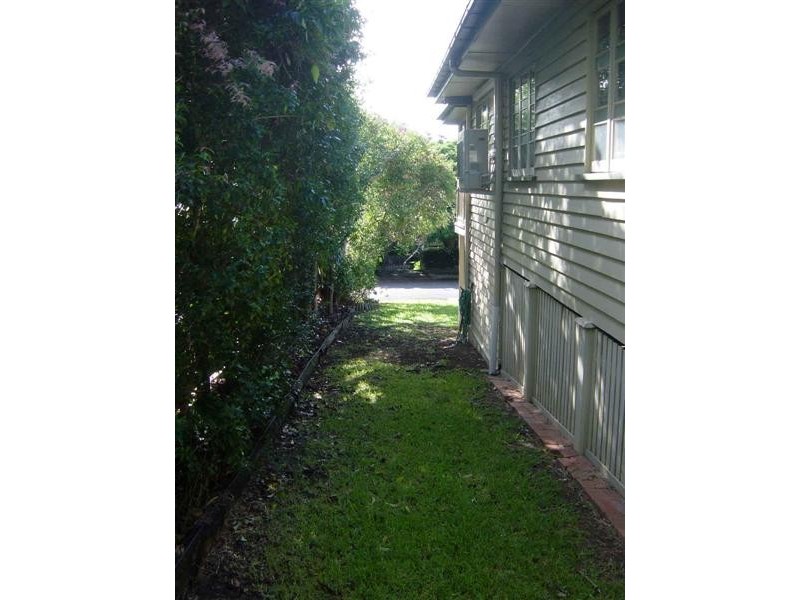 16 Dempsey Street, Annerley QLD 4103
