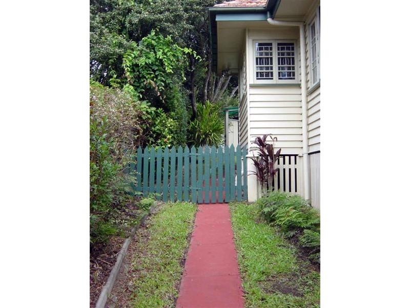 16 Dempsey Street, Annerley QLD 4103