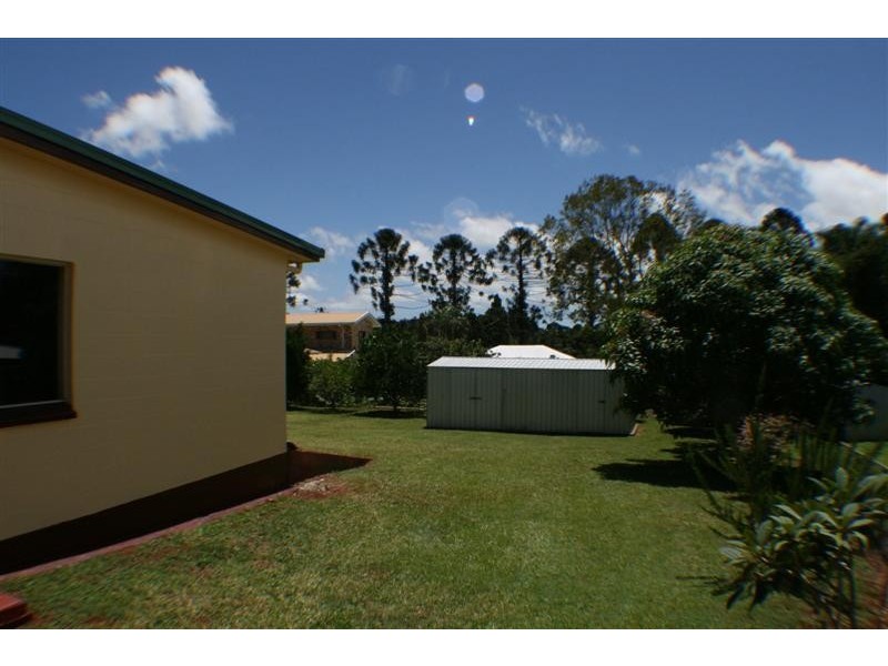 17 Monash Avenue, Malanda QLD 4885