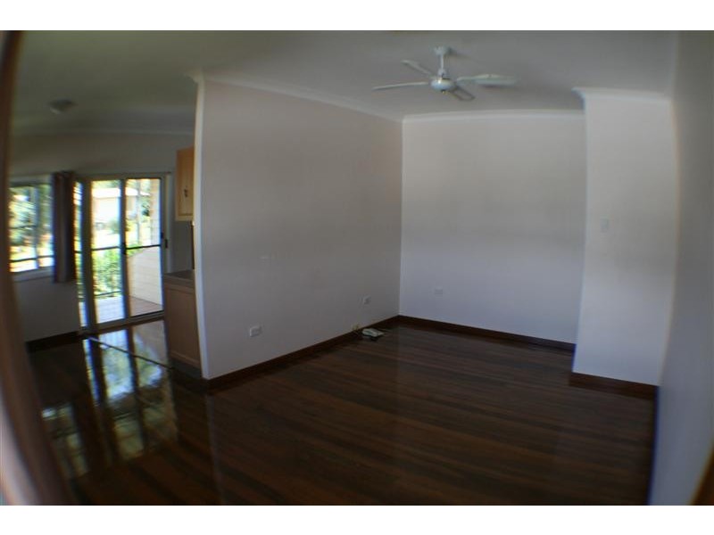 17 Monash Avenue, Malanda QLD 4885