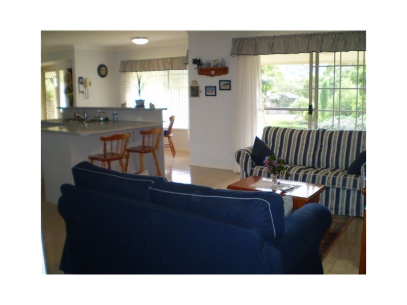 4 Carl Lentz Court, Worongary QLD 4213