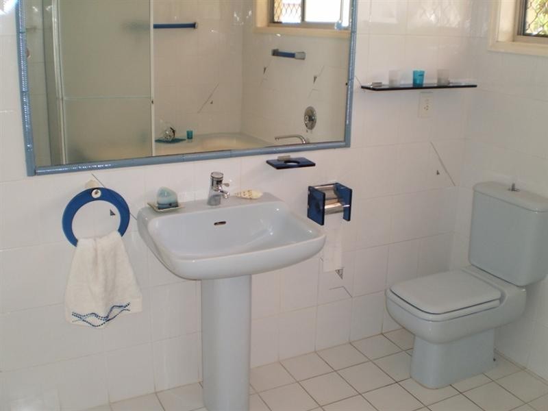 30 Brindisi Avenue, Isle Of Capri QLD 4217